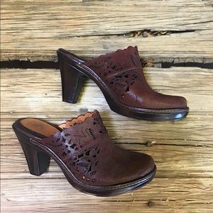 Brown leather clogs comfortable!